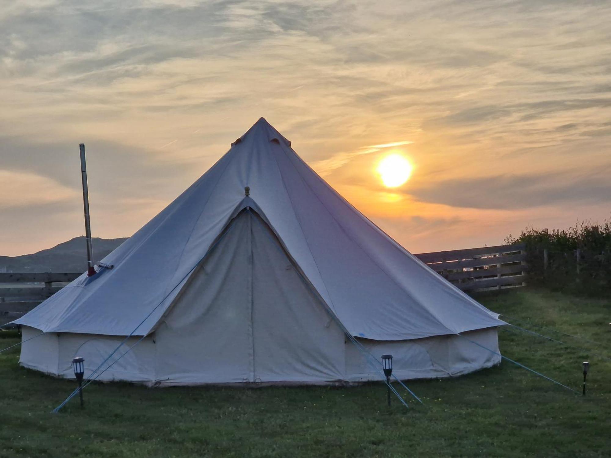 Beautiful 1-Bed Bell Tent In Holyhead Exterior photo